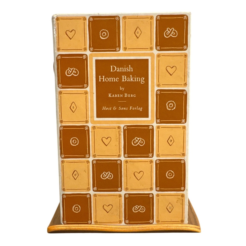 Danish Home Baking Karen Berg Cookbook 1973 6th Ed Host & Sons Forlag Hardcover